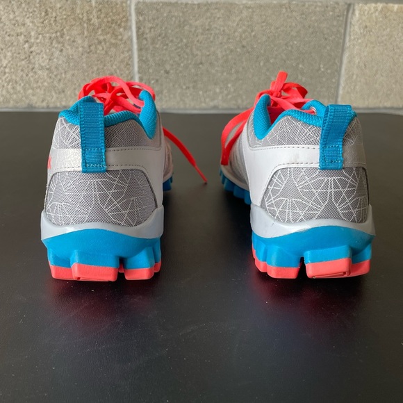 Women’s Reebok Sneakers - Picture 2 of 4